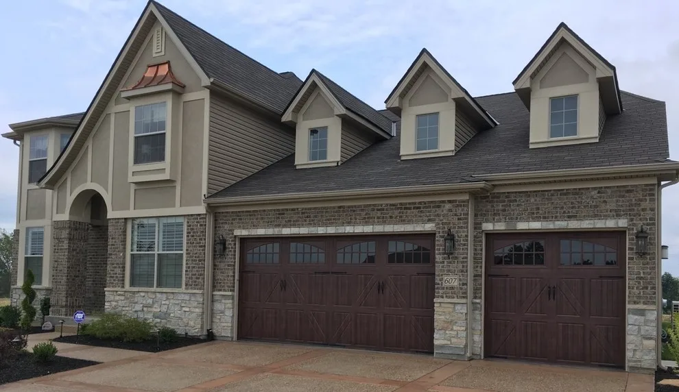 Renner Garage Door - Photo 9