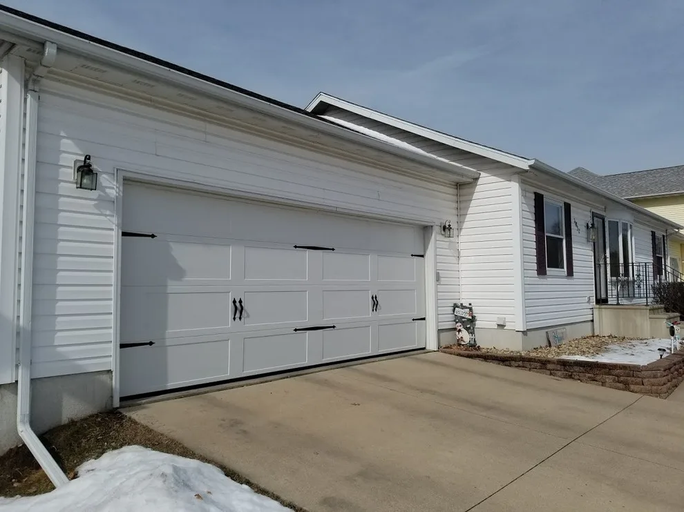 Garage Door Solutions Of Iowa - Photo 3
