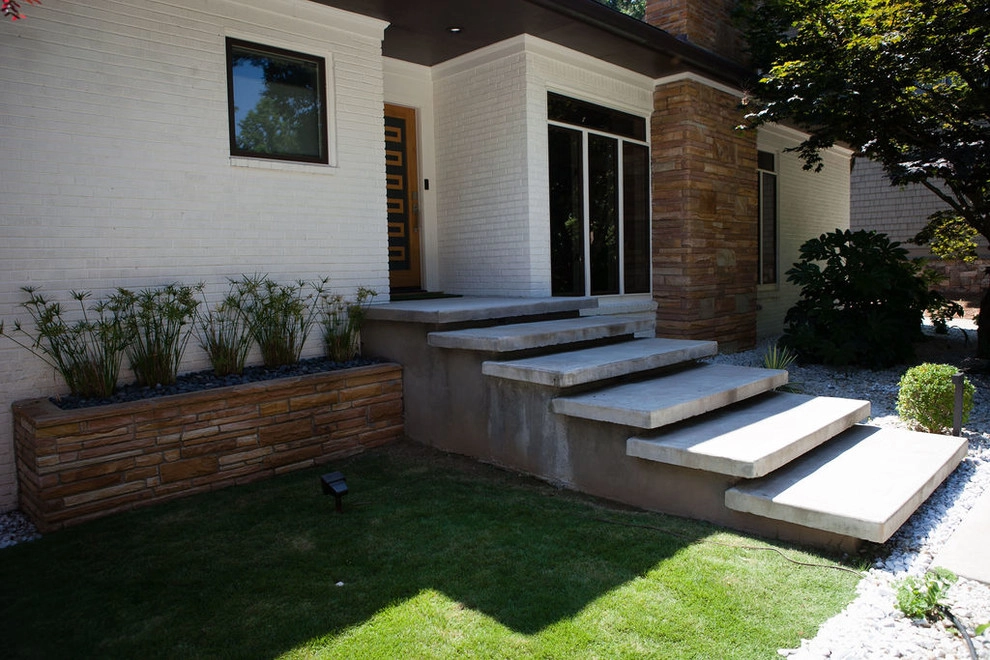 Midcentury modern landscape by City Garden Company - Photo 2