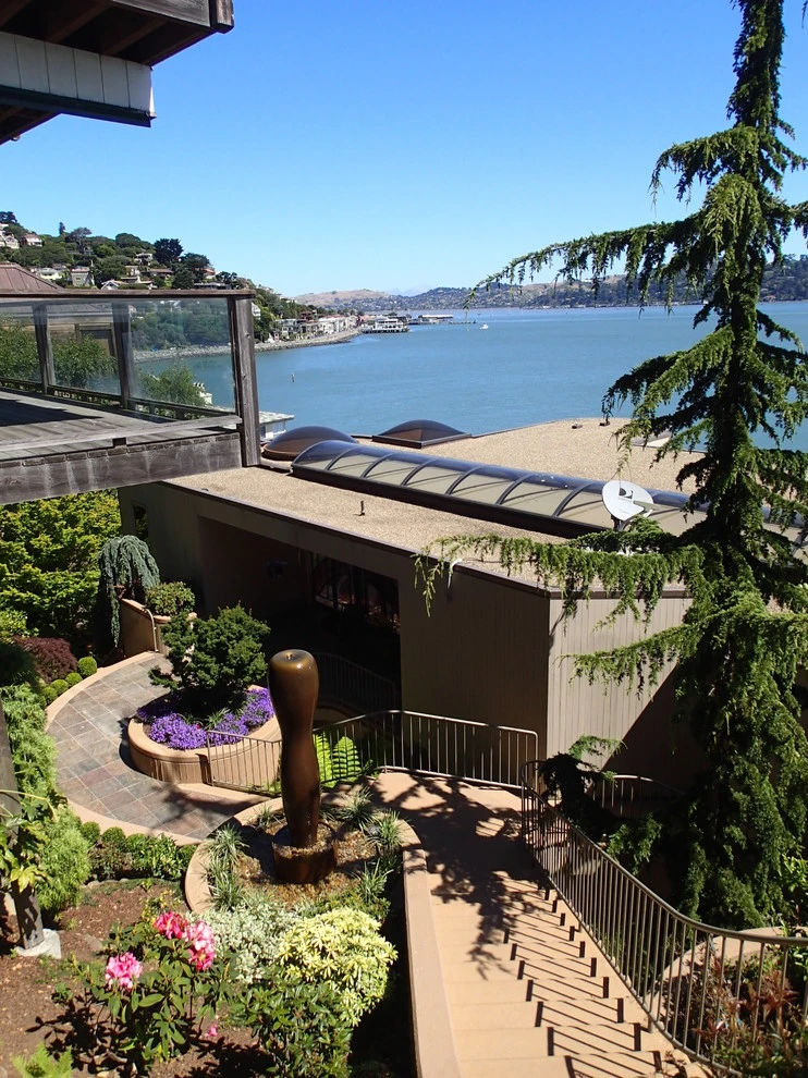Johnson's Tree & Garden Service - Photo 10