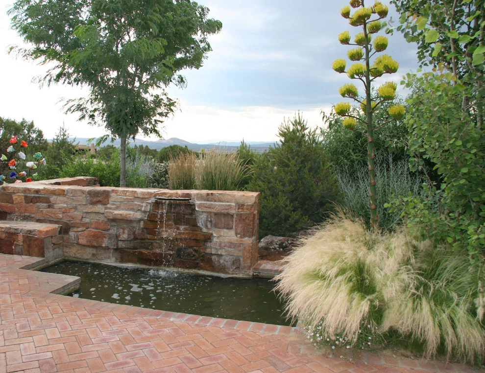 Traditional Southwest Garden by Clemens & Associates Inc. - Photo 2
