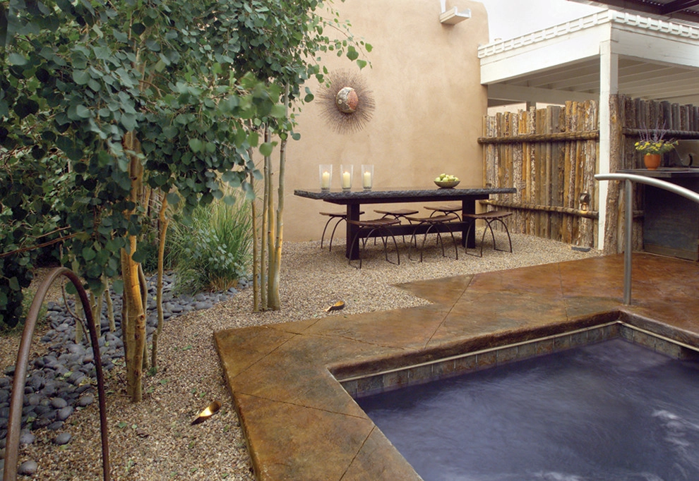Small Condo Garden by Clemens & Associates Inc. - Photo 3