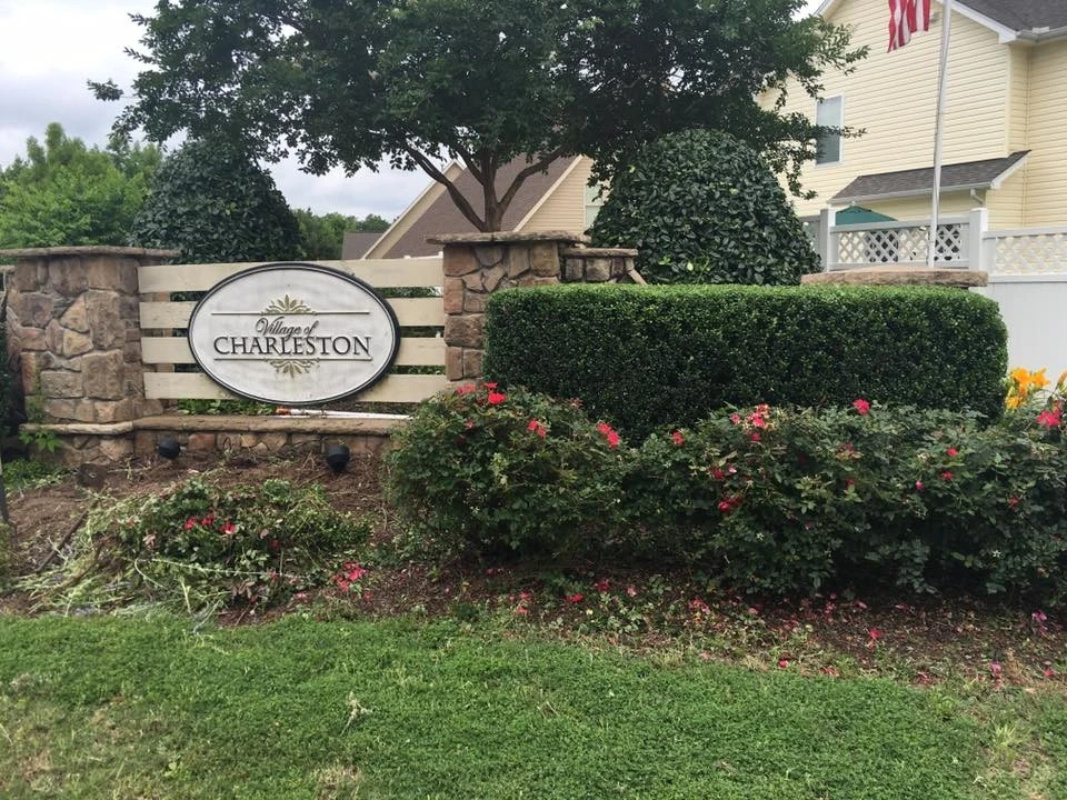 Mocho Lawn Care And Landscaping - Photo 3