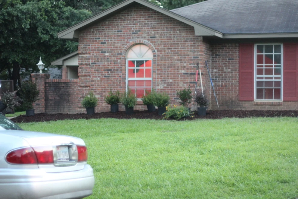 Picture Perfect Places Landscaping & Lawn Care - Photo 5
