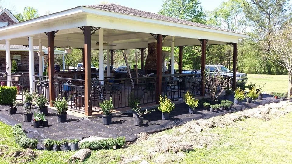 Picture Perfect Places Landscaping & Lawn Care - Photo 4