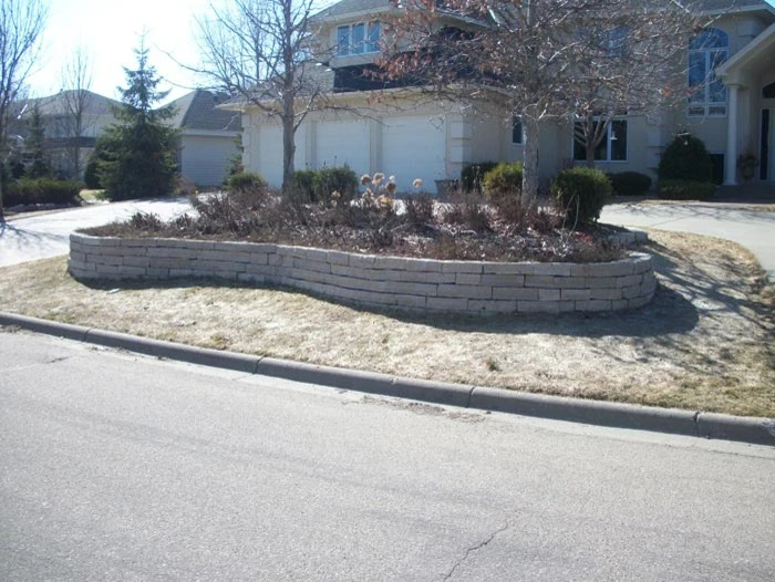 Punz Landscaping - Photo 2