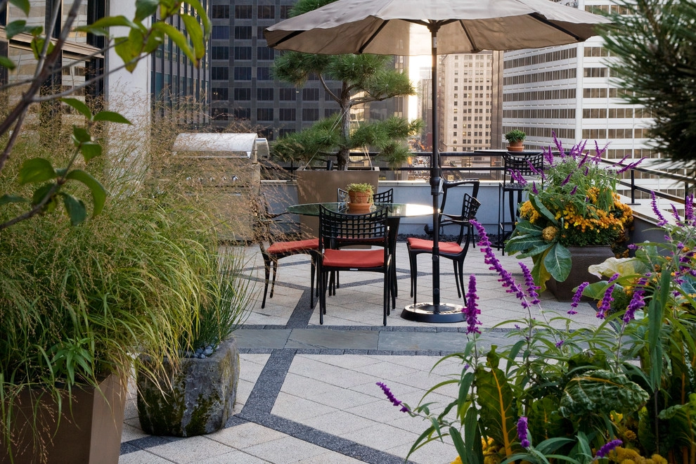 Chicago Roof Garden by Craig Bergmann Landscape Design - Photo 6