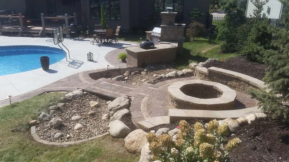 Sunrise Lawn & Garden - Photo 10