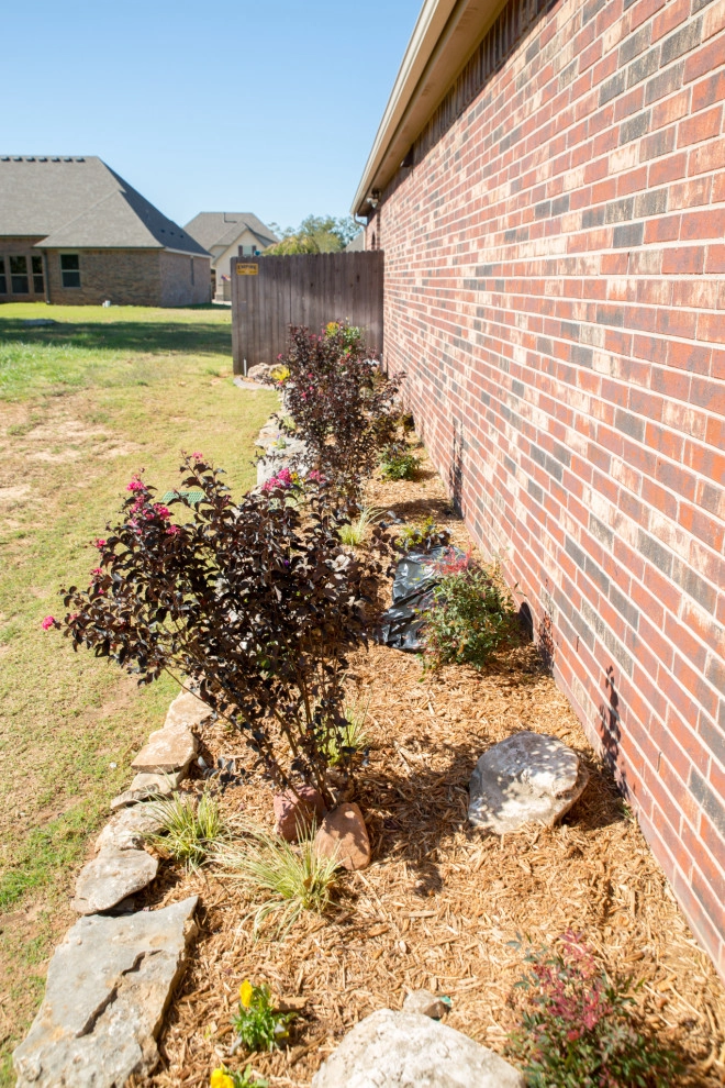 Custom Landscaping by Cut Right Landscape And Tree - Photo 5