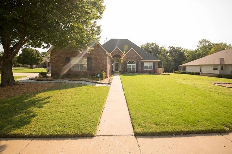 Custom Landscaping by Cut Right Landscape And Tree - Photo 6
