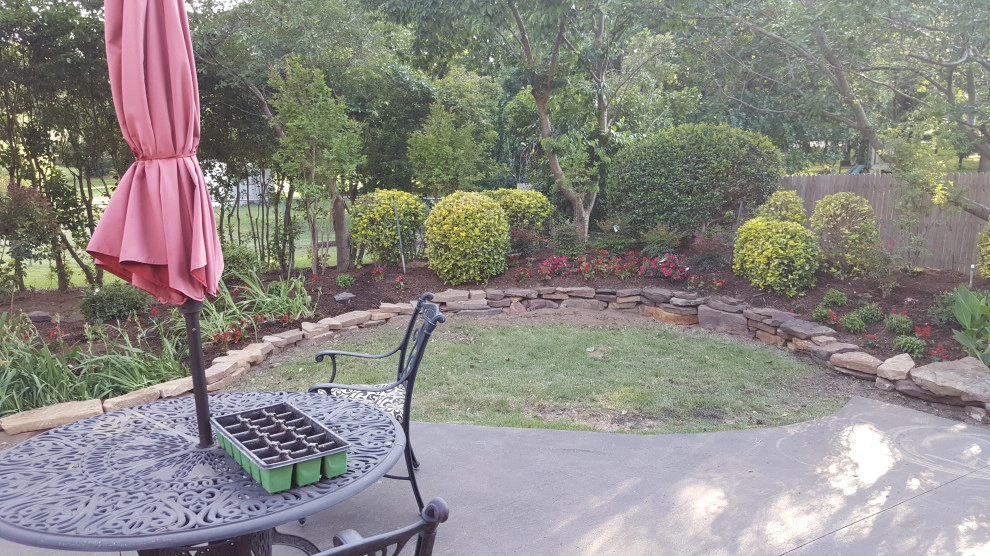 Custom Landscaping by Cut Right Landscape And Tree - Photo 7