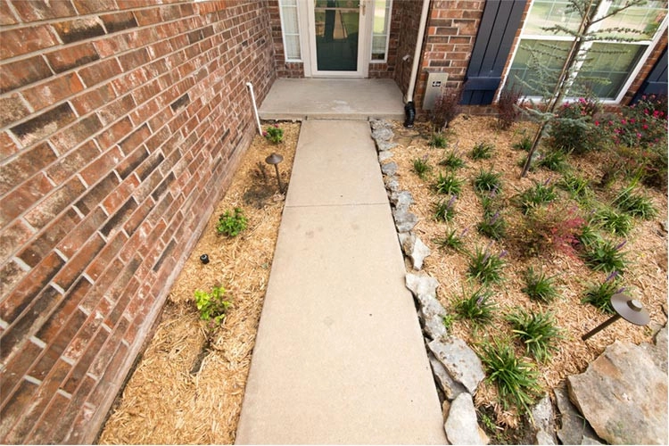 Custom Landscaping by Cut Right Landscape And Tree - Photo 10