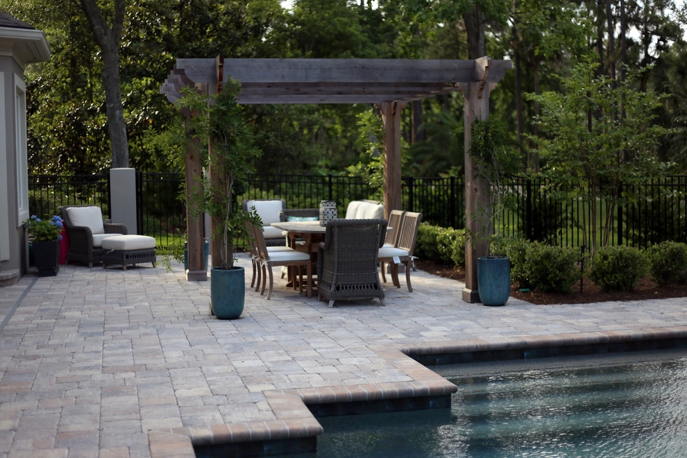Outdoor Family Contemporary by Cynthia Burns Landscape Design - Photo 2