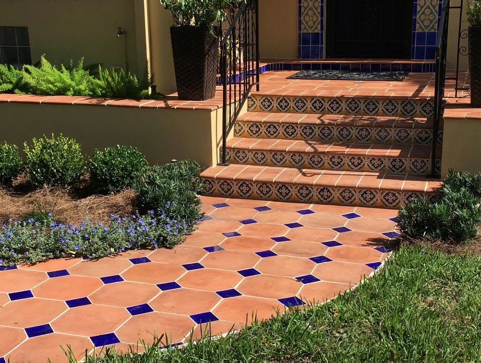 Old San Marco - Spanish by Cynthia Burns Landscape Design - Photo 2