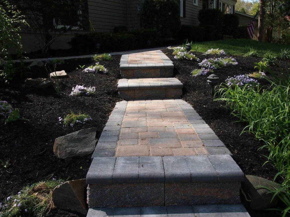 U & V Landscaping Services - Photo 2