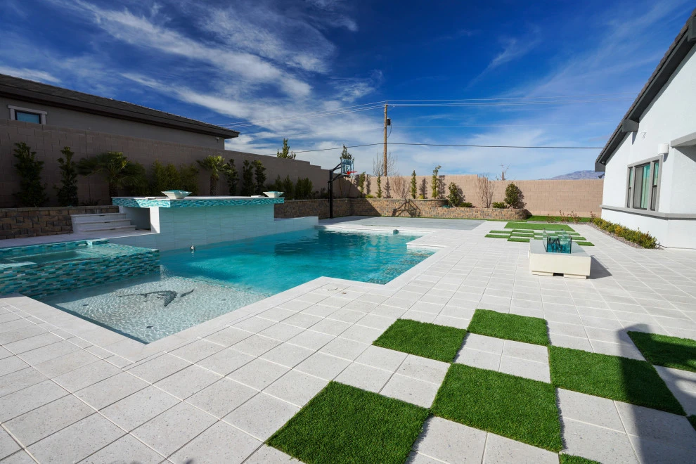 Us Turf - Photo 11