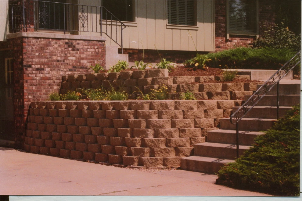 Omaha hardscapes Retaining walls by Scott Designs - Hardscapes And Water Features - Photo 18