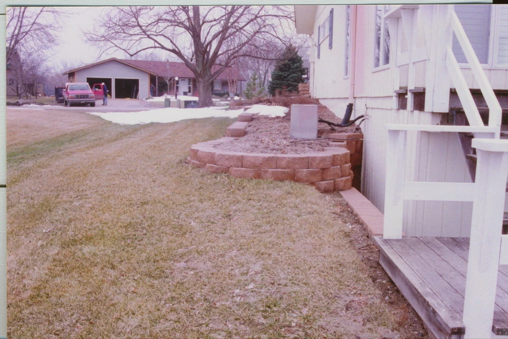 Omaha hardscapes Retaining walls by Scott Designs - Hardscapes And Water Features - Photo 31