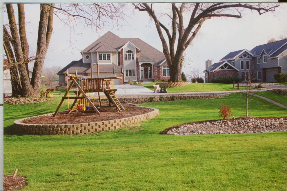 Omaha hardscapes Retaining walls by Scott Designs - Hardscapes And Water Features - Photo 27