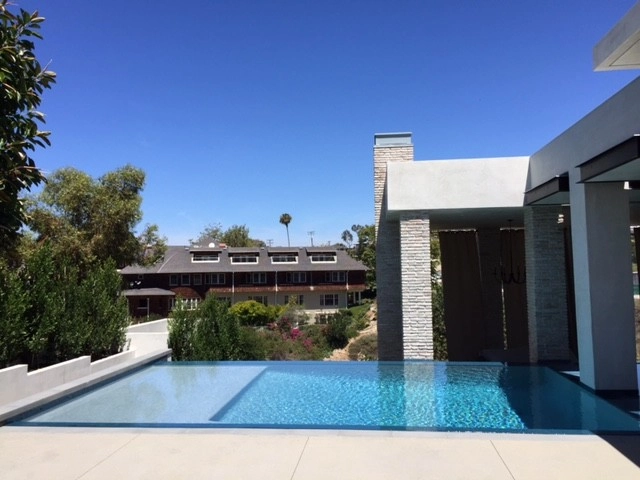 Traditional & Classic in Newport Beach by Dale Waldo Landscape Architecture - Photo 13