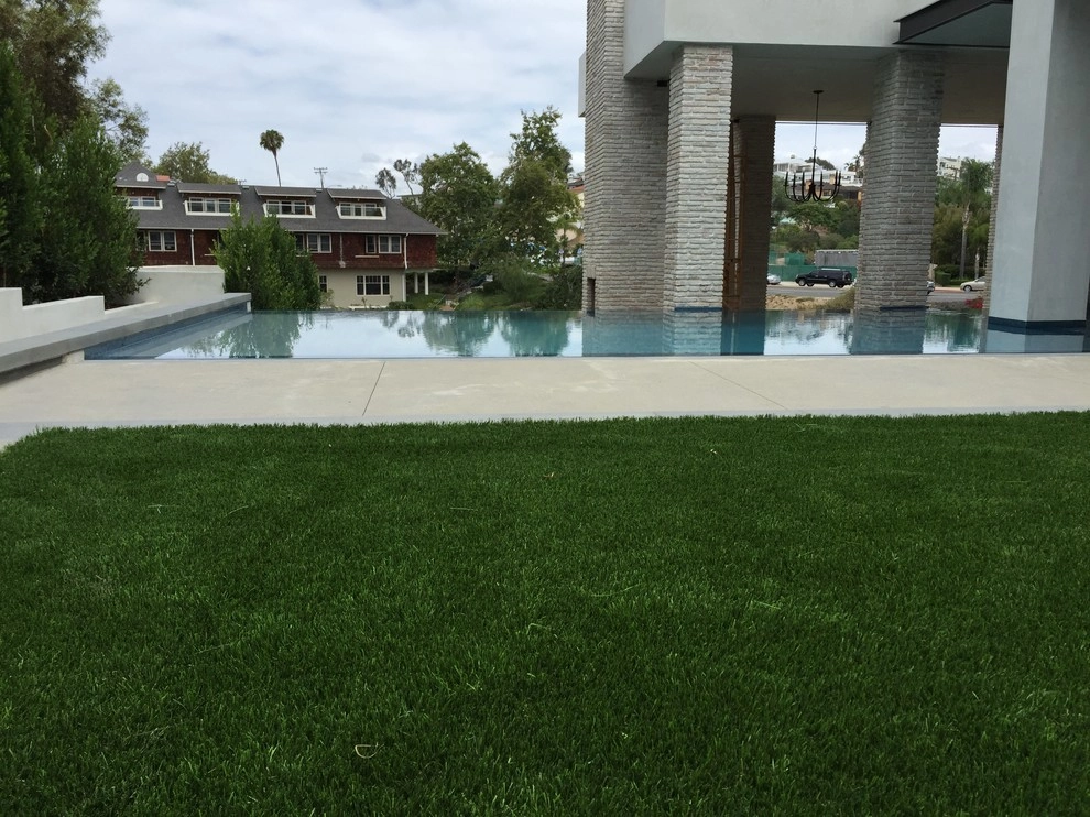 Traditional & Classic in Newport Beach by Dale Waldo Landscape Architecture - Photo 2