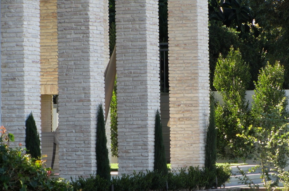 Traditional & Classic in Newport Beach by Dale Waldo Landscape Architecture - Photo 7