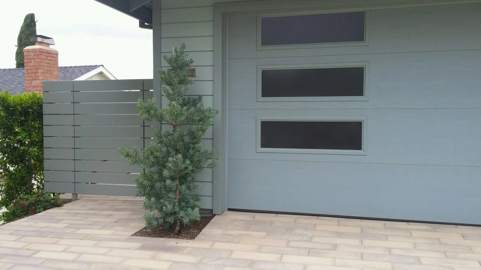 Front Yard Screening by Dale Waldo Landscape Architecture - Photo 3