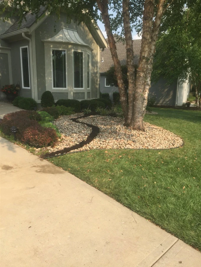 Young Leaf Landscaping - Photo 2