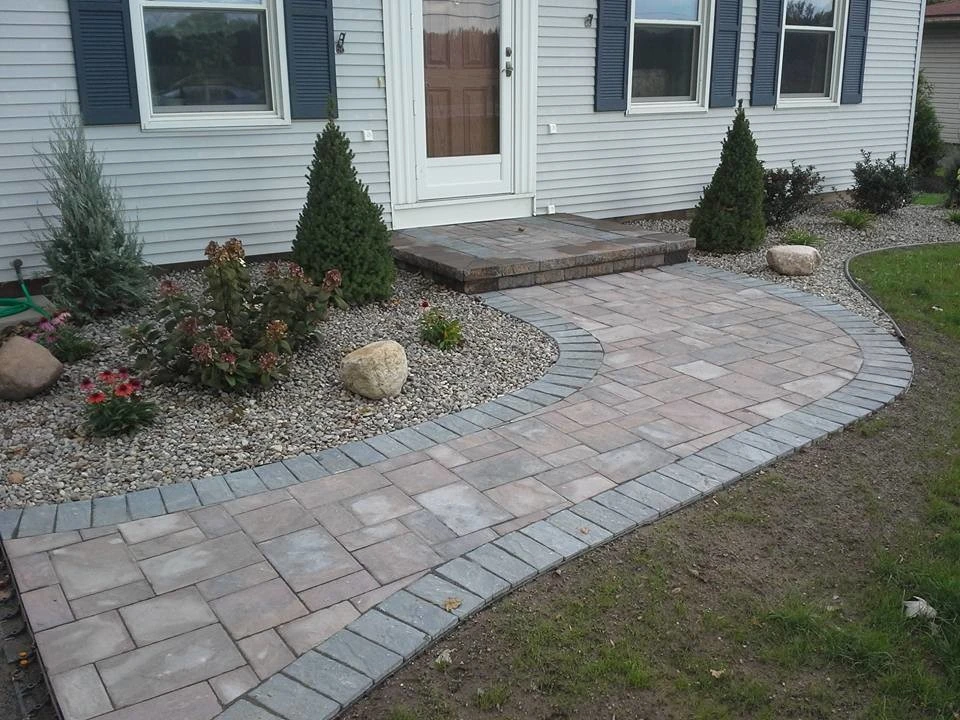 Whittier Landscape - Photo 5