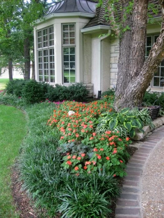 Annuals & Perennials by Willowridge Landscape Inc. - Photo 2