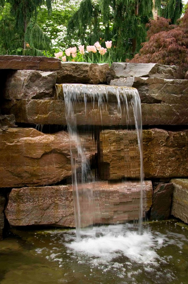 Wall Of Water by Daryl Toby - AguaFina Gardens International - Photo 2