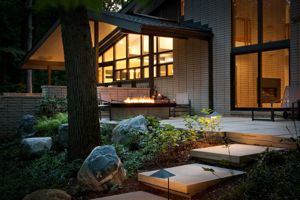 Garden for a Mid Century Home by Daryl Toby - AguaFina Gardens International - Photo 2