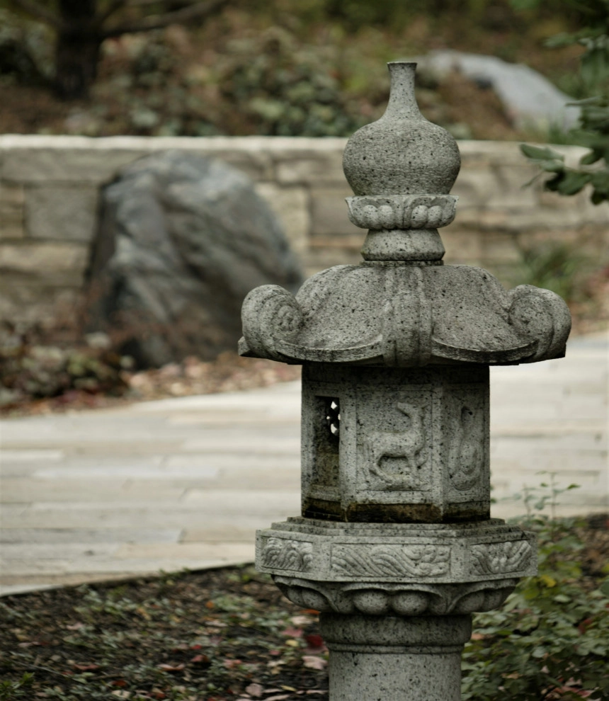 Asian Inspired Stone Garden by Daryl Toby - AguaFina Gardens International - Photo 15