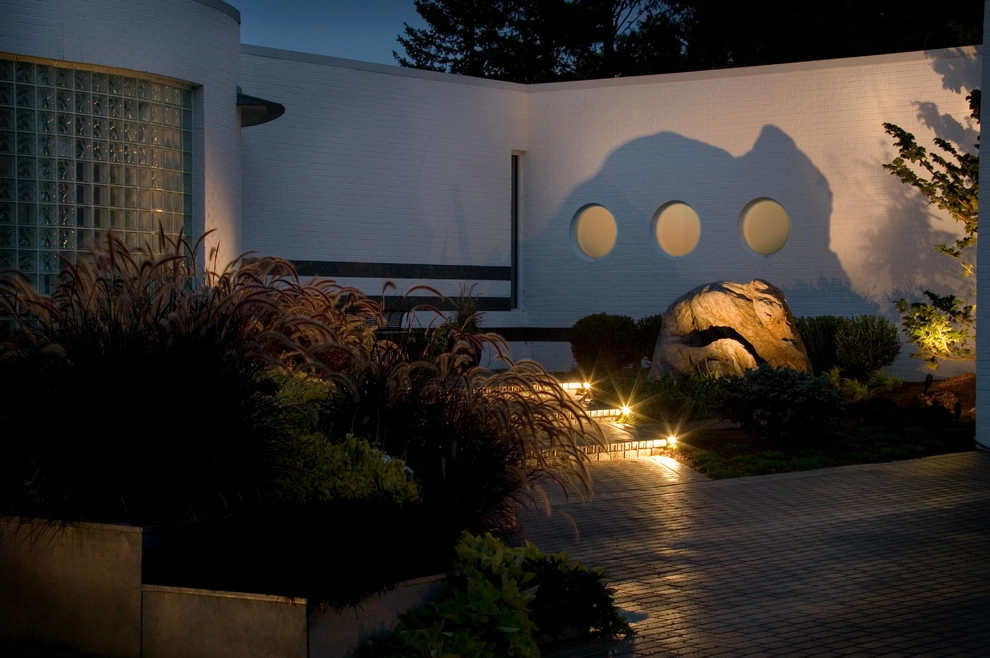 Modern Asian Influenced Garden by Daryl Toby - AguaFina Gardens International - Photo 3