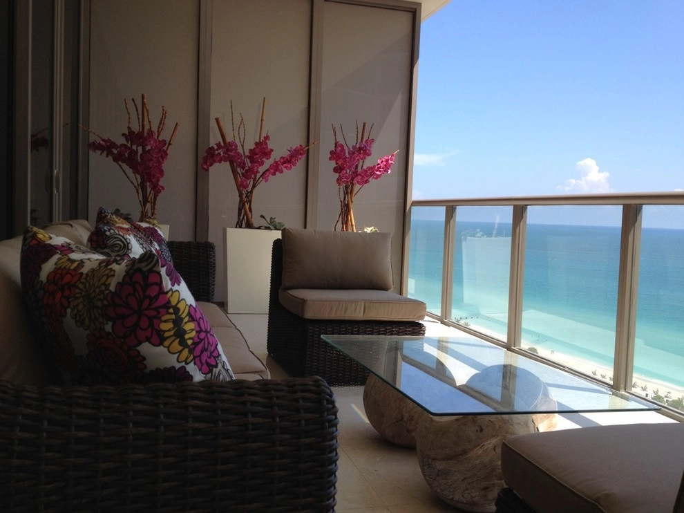 Simple Balcony by David Font Design - Photo 3