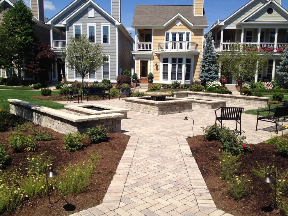 Community Courtyard by BPI Outdoor Living - Photo 3