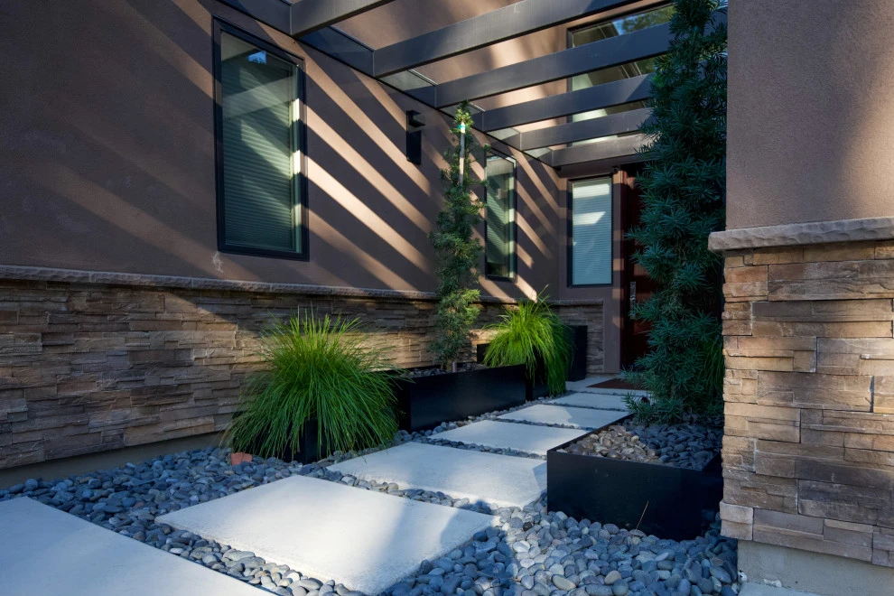 Family Retreat by Cal Wild Landscape Design - Photo 2