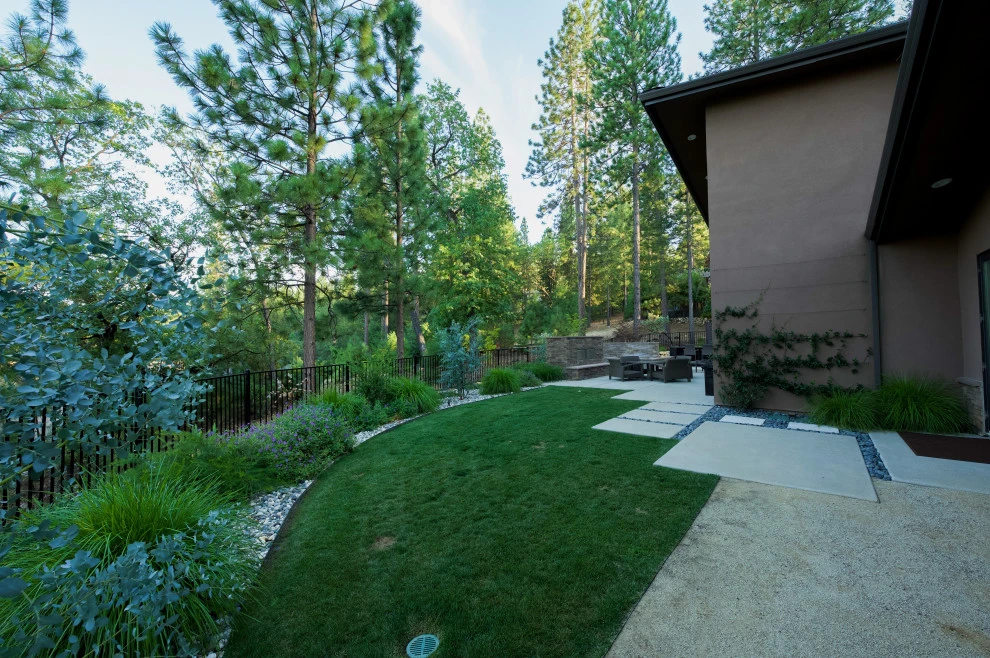 Family Retreat by Cal Wild Landscape Design - Photo 10