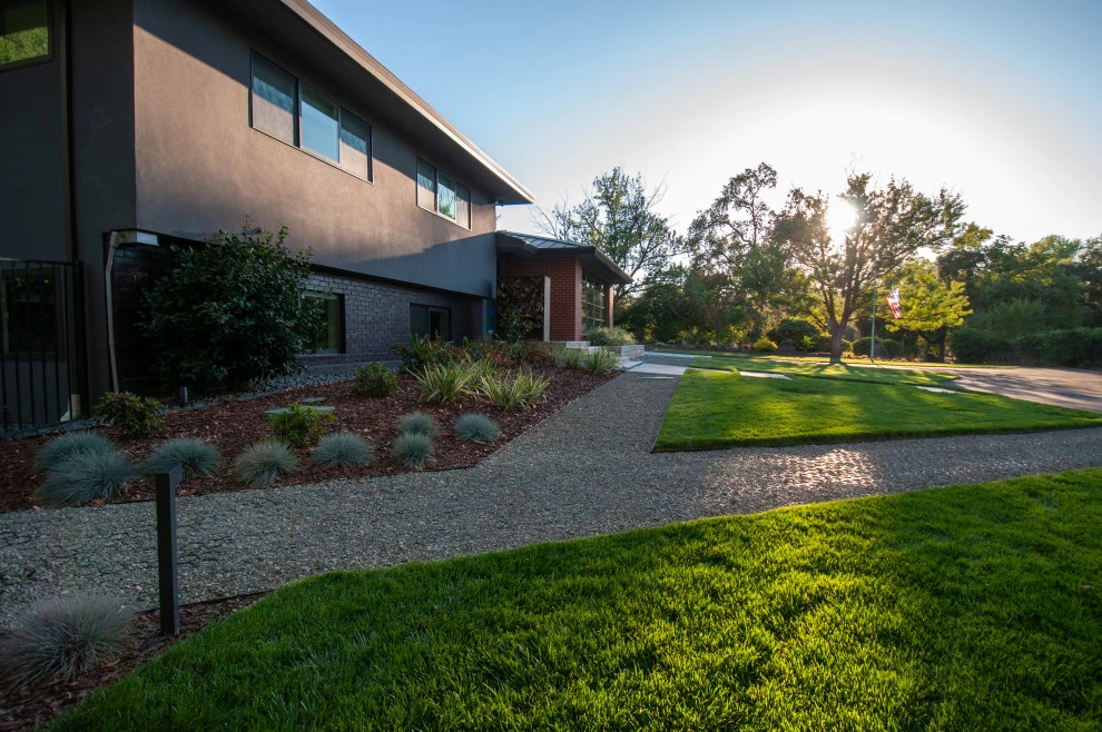 Naturally Contemporary by Cal Wild Landscape Design - Photo 24
