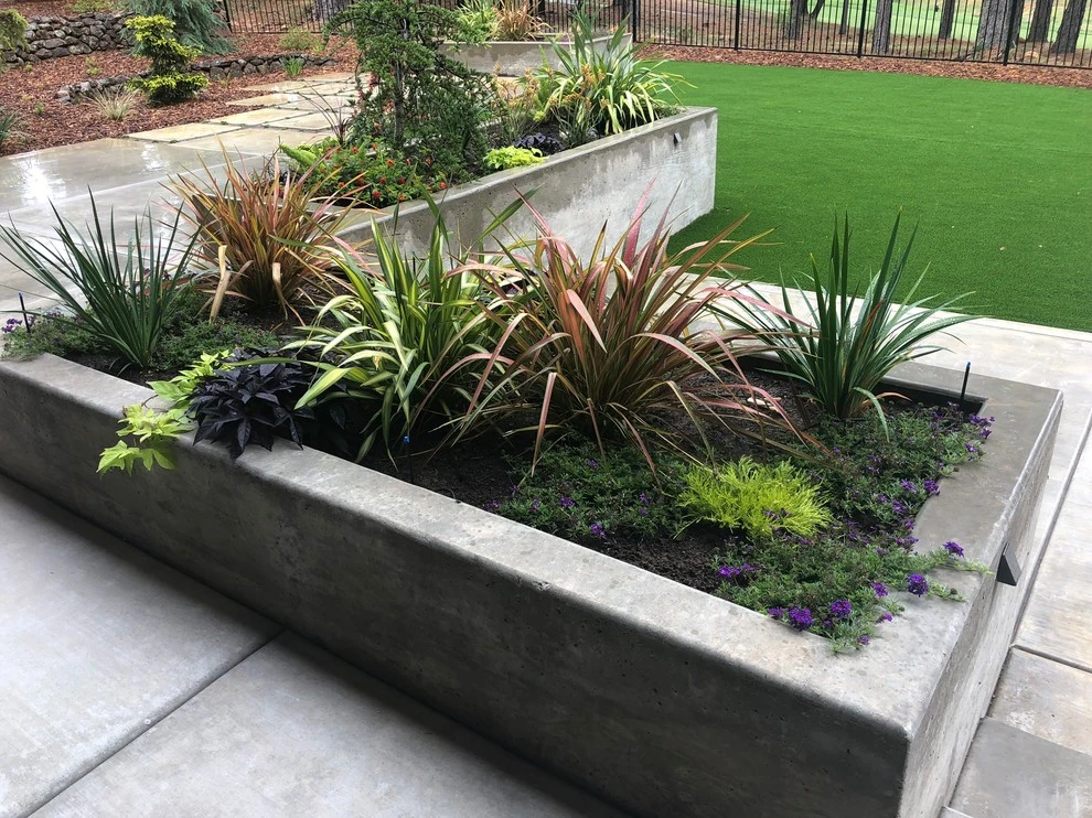 Contemporary Mountain Woodland by Cal Wild Landscape Design - Photo 14