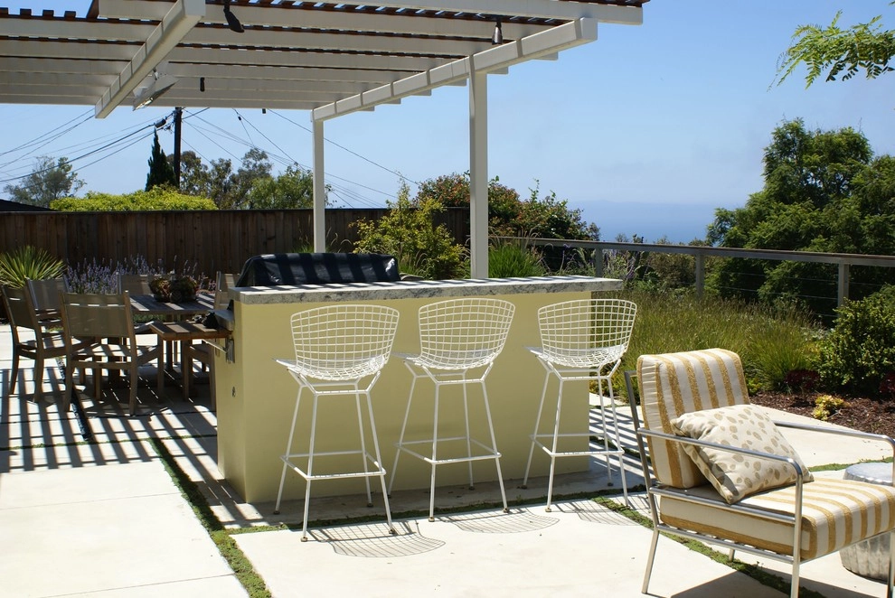 Santa Barbara Mid-Century by Deanna Foster Landscape Design - Photo 4
