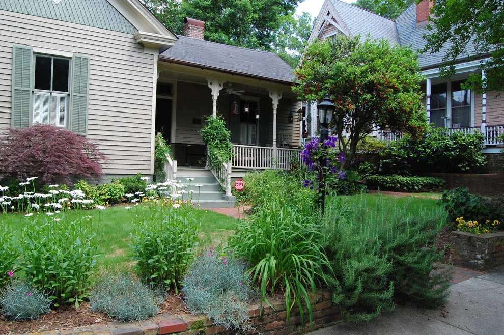 Oakwood Uplift by Cat Valand Landscape Design - Photo 3