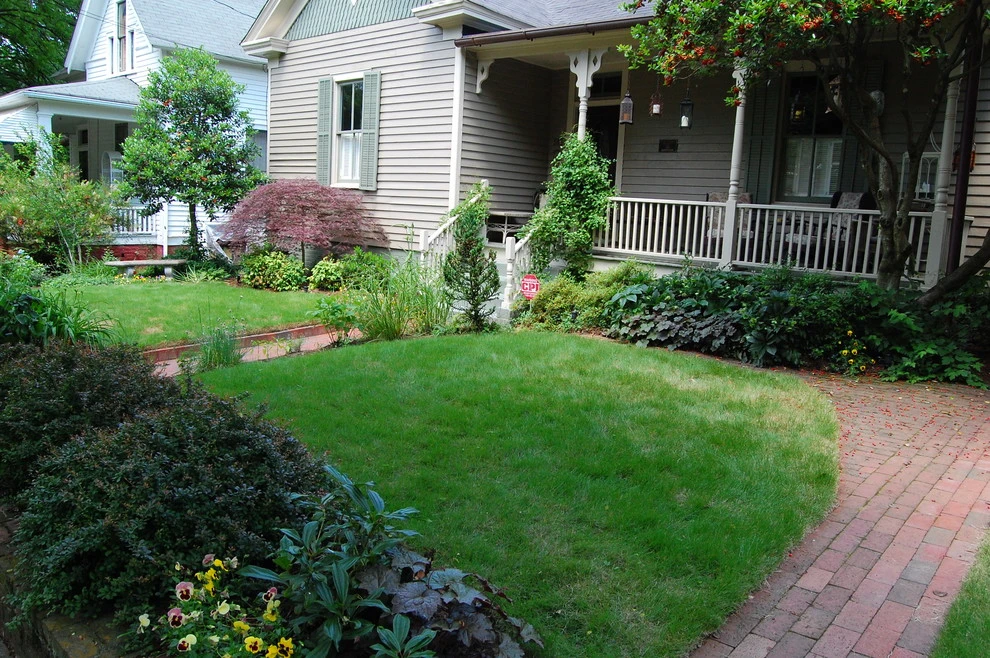 Oakwood Uplift by Cat Valand Landscape Design - Photo 2
