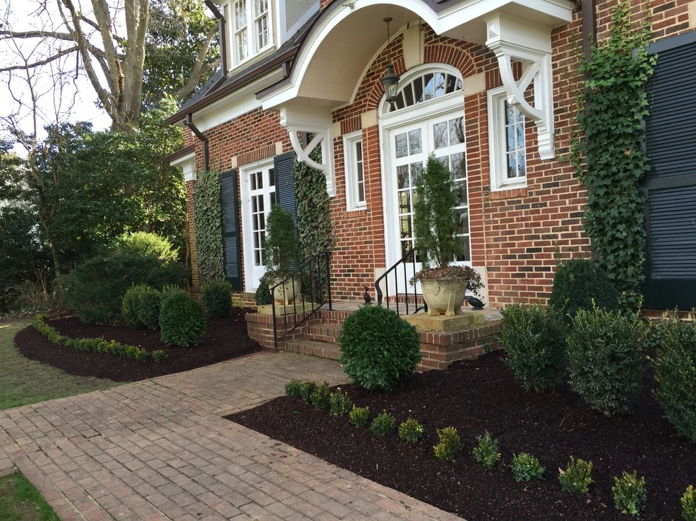 Formal Garden Downtown Raleigh by Cat Valand Landscape Design - Photo 2