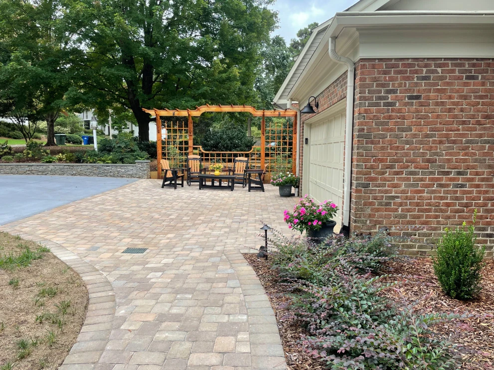 Living in the Front Yard! by Cat Valand Landscape Design - Photo 3