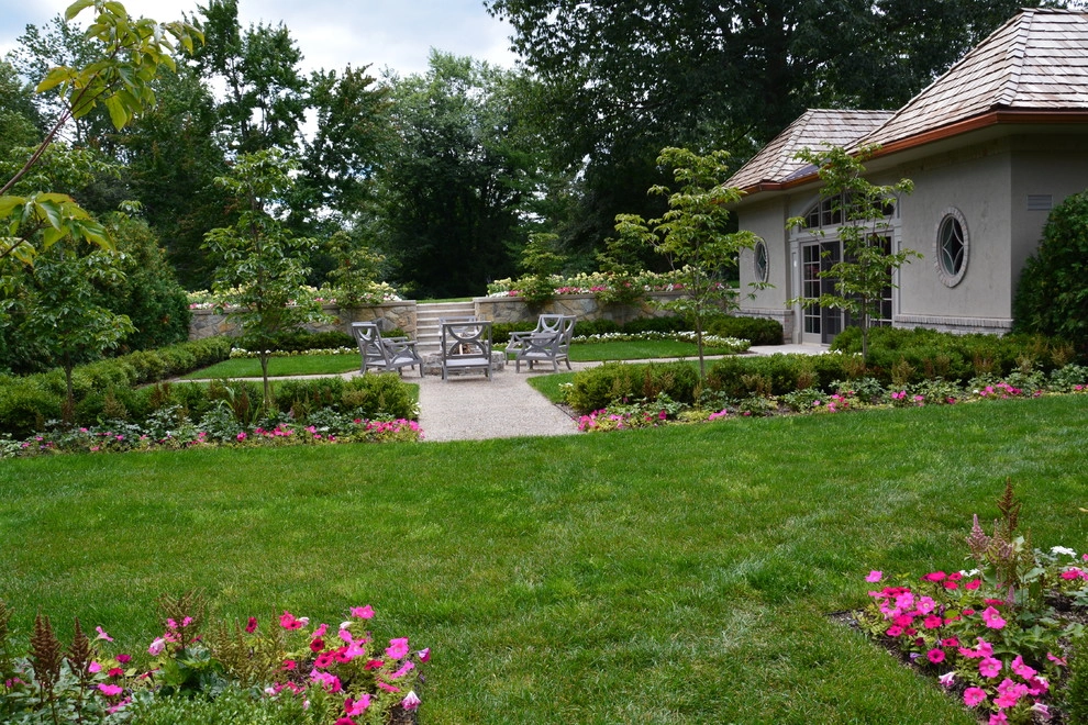 Pool and Poolhouse Landscape by Deborah Silver And Co Inc - Photo 7