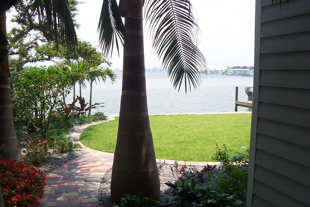 Lido Key Coastal style landscape with lagoon pool by Design Scapes - Photo 15