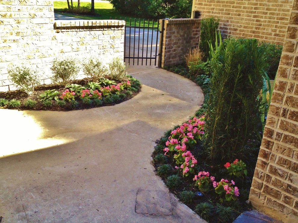 Courtyard - Bender's Landing by Designs By Elizabeth - Photo 6