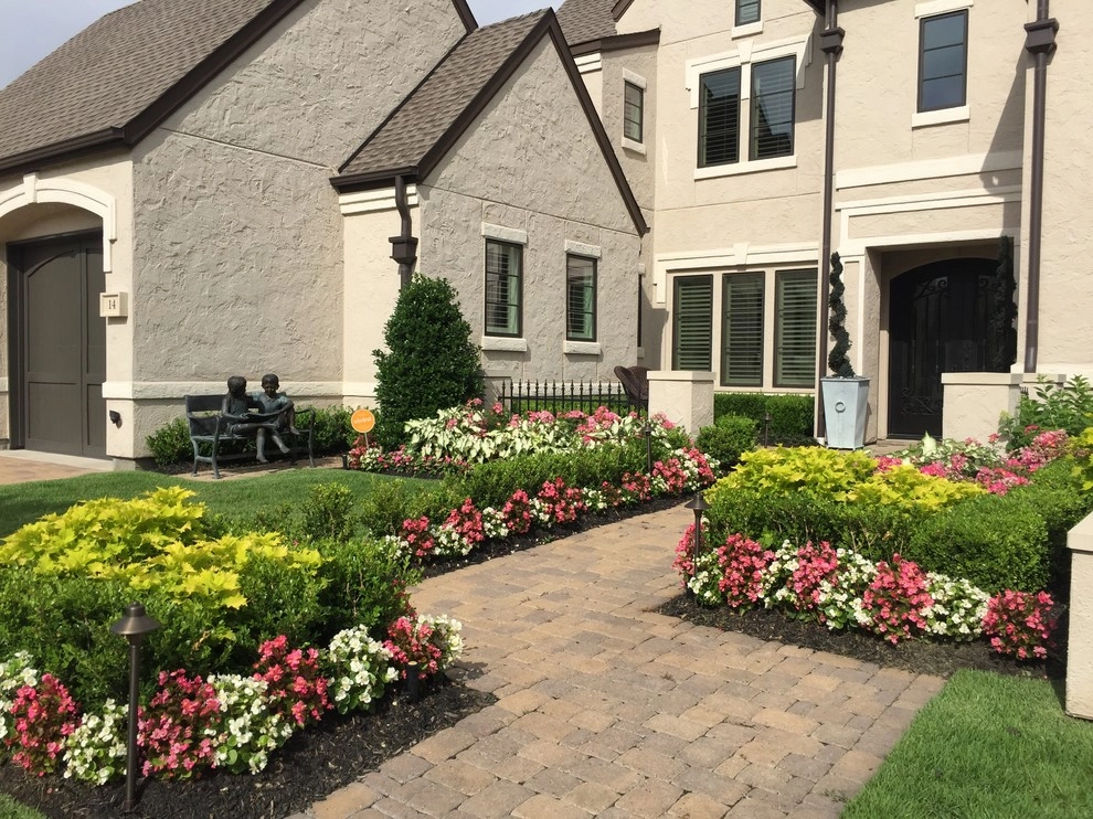 Cottage Landscape in The Woodlands by Designs By Elizabeth - Photo 8