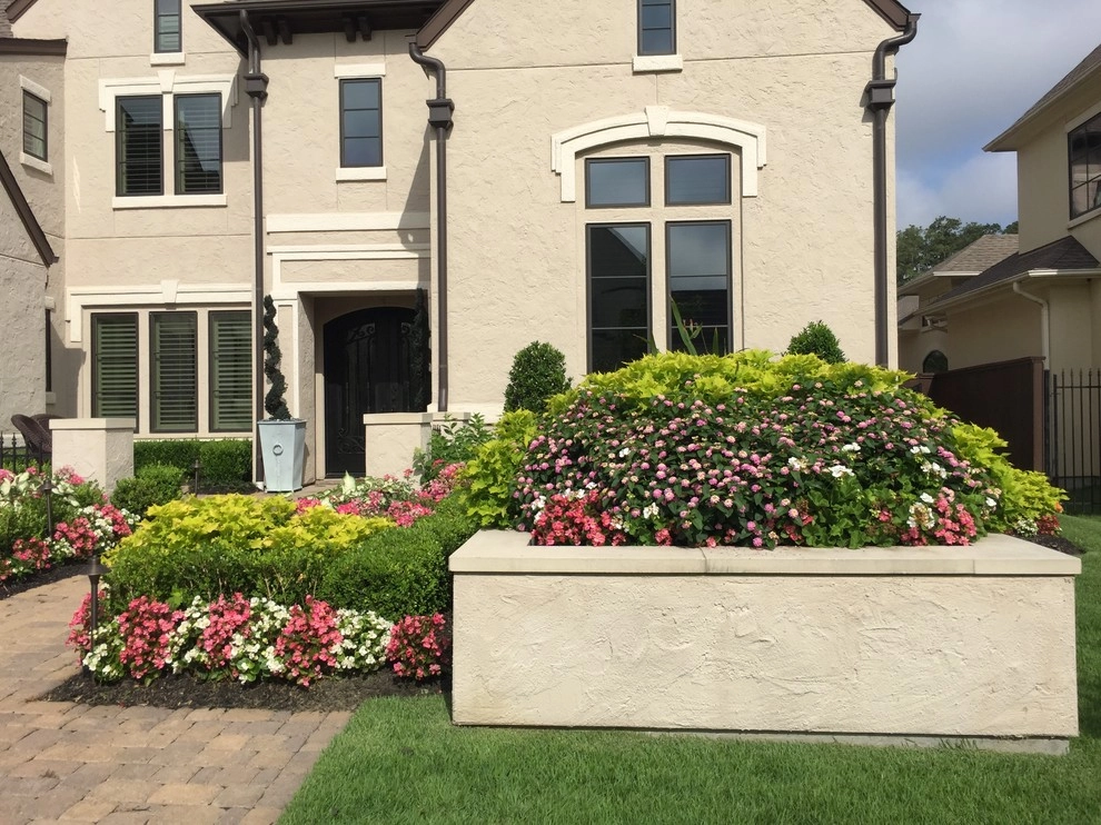 Cottage Landscape in The Woodlands by Designs By Elizabeth - Photo 2